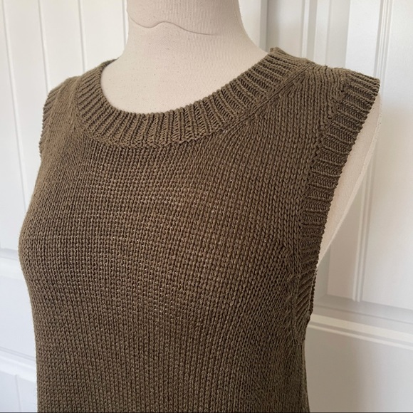 H&M Olive Green Sleeveless Crewneck Sweater - Picture 2 of 6